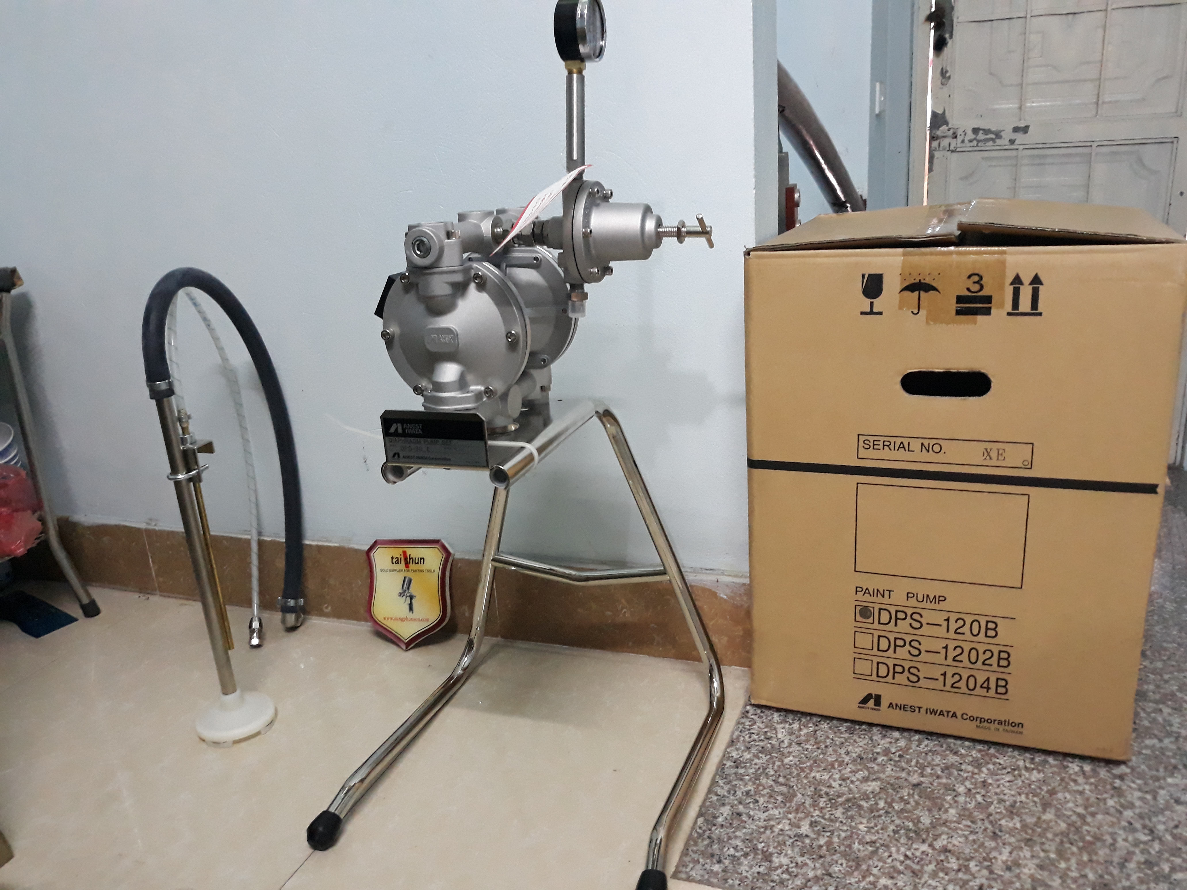 Bơm sơn Anest Iwata DPS-120B
